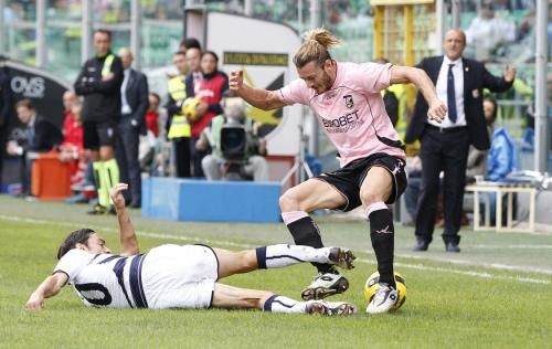 2010-10-31t124412z_01_tgn106_rtridsp_3_soccer-italy_reuters