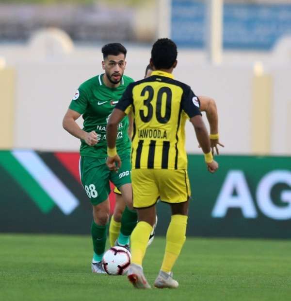 من مباراة شباب الأهلي واتحاد كلباء