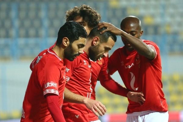 لاعبو الأهلي