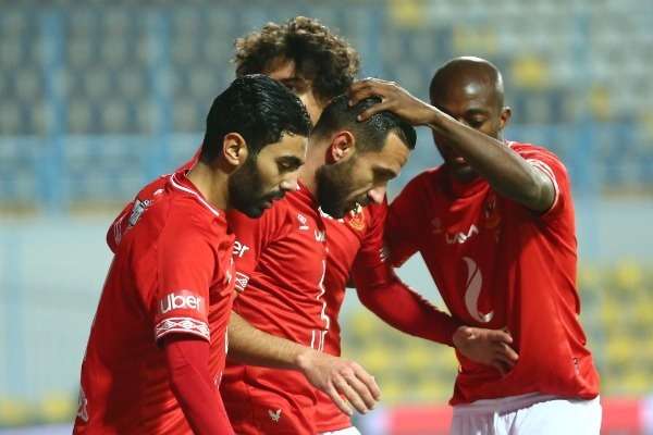 لاعبو الأهلي