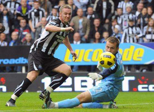 2010-10-31t142904z_01_nvr01_rtridsp_3_soccer-england_reuters