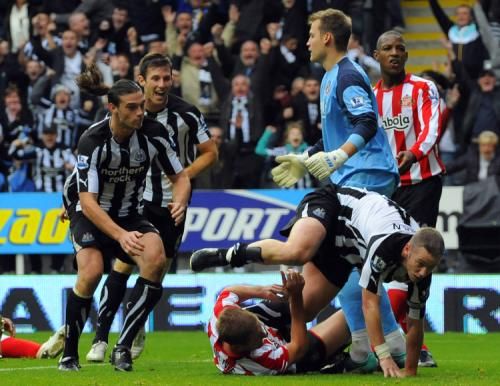 2010-10-31t154648z_01_nvr06_rtridsp_3_soccer-england_reuters