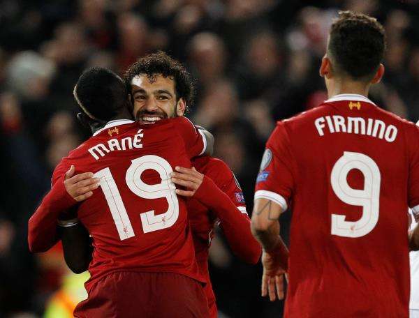 ماني وصلاح مع فيرمينو