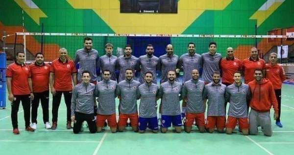 لاعبو الأهلي