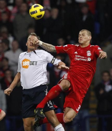 2010-10-31t165705z_01_pnn03_rtridsp_3_soccer-england_reuters