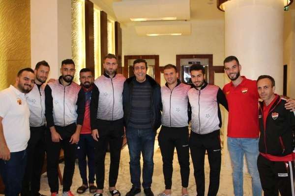 نمير شحادة مع لاعبي الاتحاد 