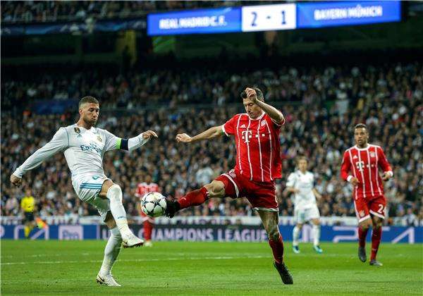 روبرت ليفاندوفسكي و سيرخيو راموس