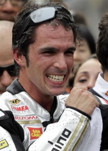 2010-10-10t074334z_01_baz11_rtridsp_3_motorcycling-prix_reuters