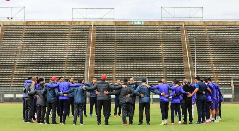 لاسارتي مع لاعبيه