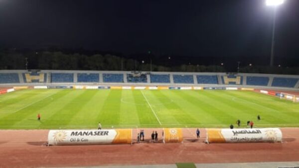 من المدرجات