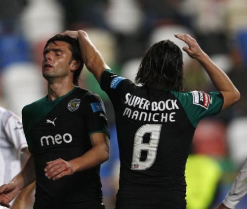 2010-10-31t223044z_01_hgc10_rtridsp_3_soccer-portugal_reuters