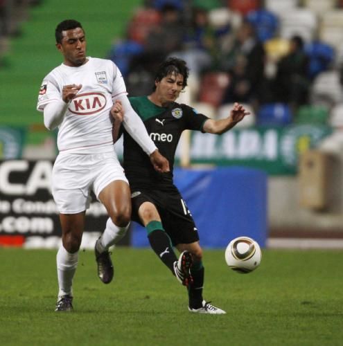 2010-10-31t212040z_01_hgc07_rtridsp_3_soccer-portugal_reuters