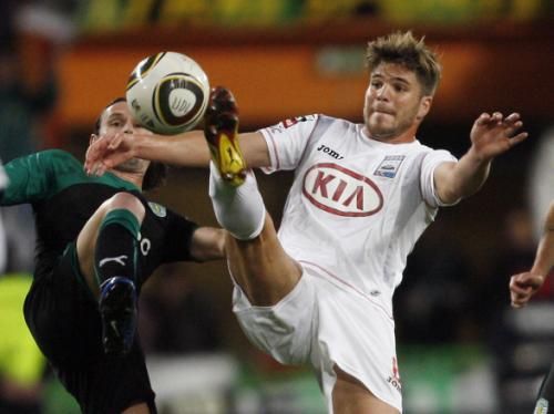 2010-10-31t203733z_01_hgc01_rtridsp_3_soccer-portugal_reuters