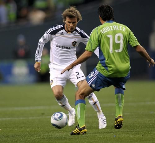 2010-11-01t015621z_01_sea06_rtridsp_3_soccer_reuters