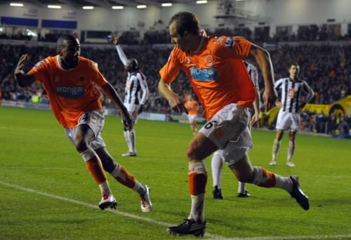 2010-11-01t213820z_01_nvr08_rtridsp_3_soccer-england_reuters