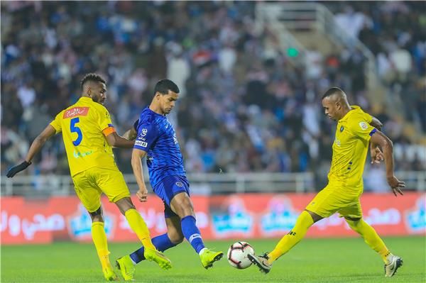 لقاء سابق بين الهلال والتعاون
