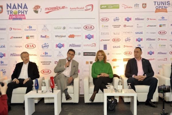 من المؤتمر الصحفي 