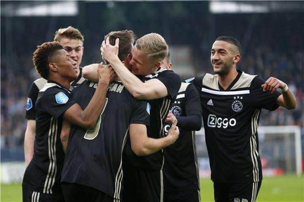 لاعبو أياكس