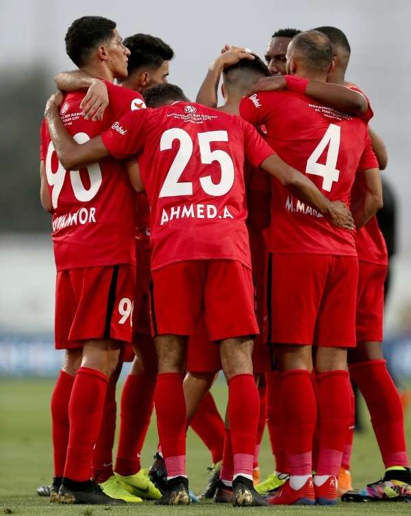 شباب الأهلي