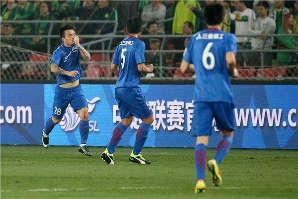 لاعبو شينهوا 