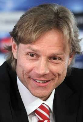  فاليري كاربين مدرب سبارتاك موسكو