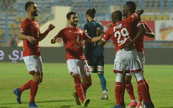 لاعبو الأهلي