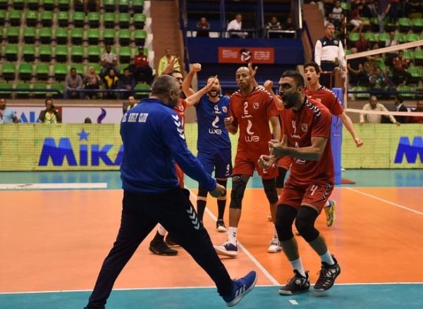 لاعبو الأهلي