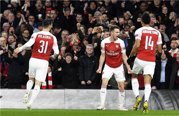 فرحة لاعبي آرسنال