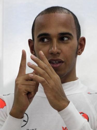 2010-10-23t043934z_01_yeo136_rtridsp_3_motor-racing-prix_reuters