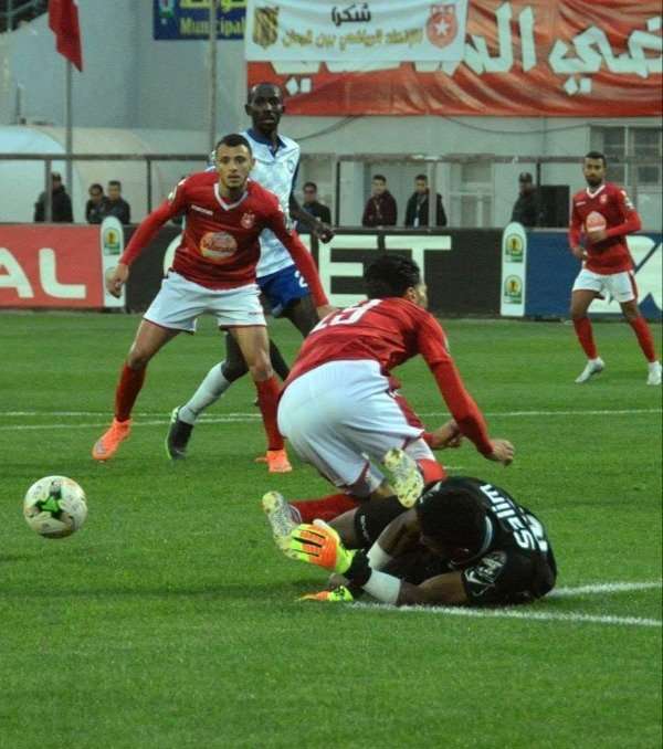 من لقاء الذهاب بين النجم الساحلي والهلال السودان