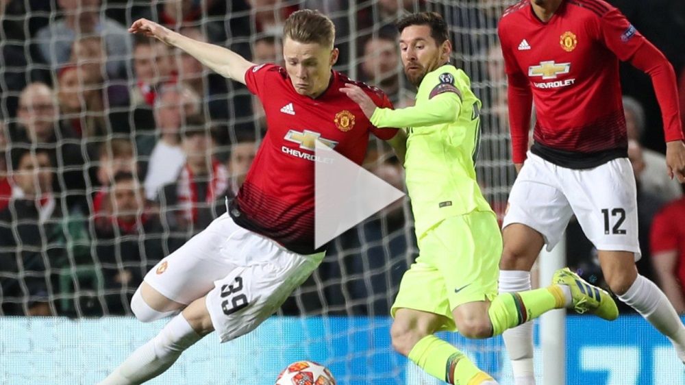 ميسي في لقاء مانشستر يونايتد