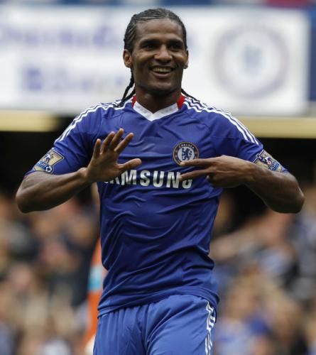 2010-09-19t155455z_01_swt09_rtridsp_3_soccer-england_reuters