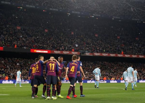 لاعبو برشلونة 