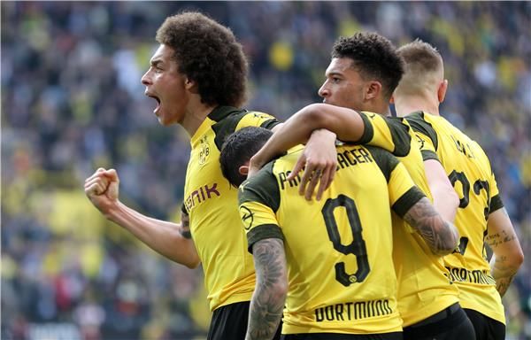 لاعبو بوروسيا دورتموند