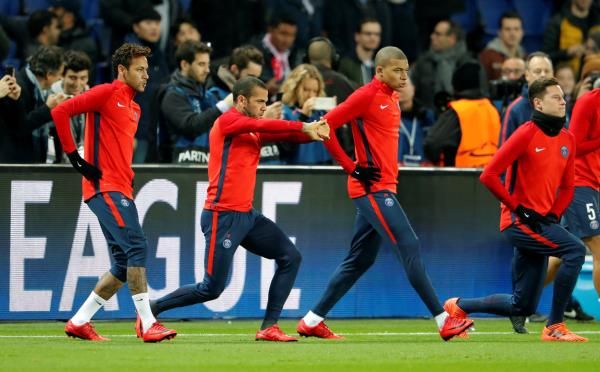 لاعبو باريس سان جيرمان