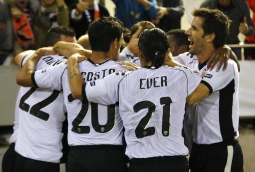 2010-11-02t203718z_01_mad107_rtridsp_3_soccer-champions_reuters