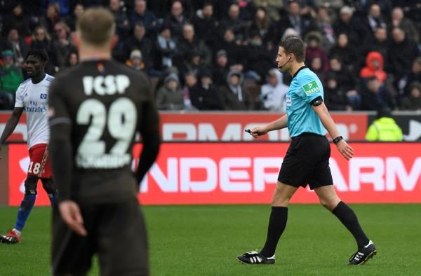 2019-03-10t143445z_363073593_rc161799b760_rtrmadp_3_soccer-germany-pau-hsv_reuters