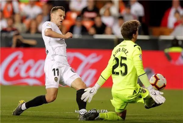 ?i=epa%2fsoccer%2f2019-04%2f2019-04-14%2f2019-04-14-07507195_epa
