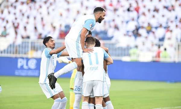 لاعبو الشارقة