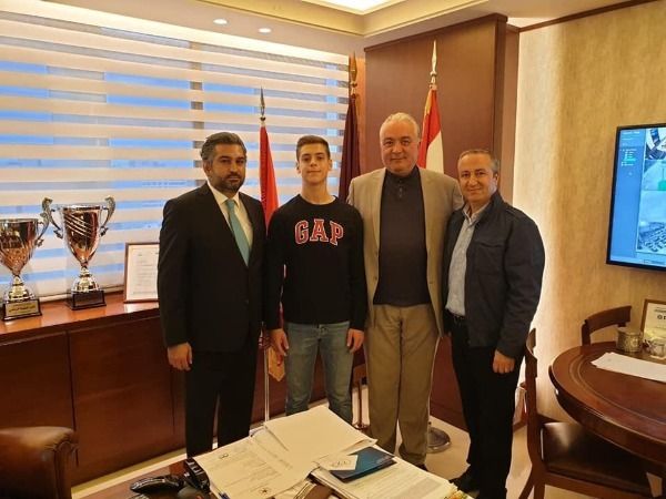 من تقديم اللاعب 