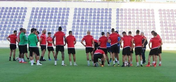 من تدريبات النجم الساحلي اليوم في مدينة العين 