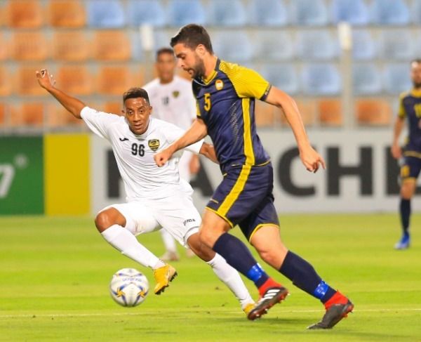 من مباراة السويق والعهد في مسقط