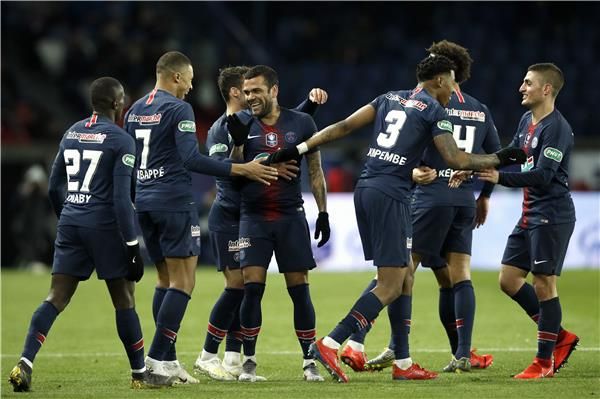 لاعبو باريس سان جيرمان