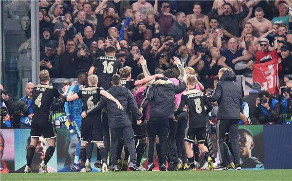 لاعبو أياكس