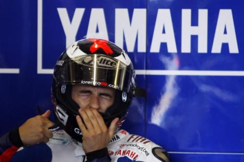 2010-10-29t153107z_01_jmr18_rtridsp_3_motorcycling-prix_reuters