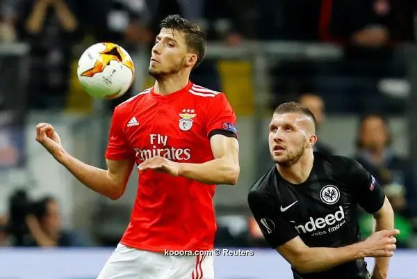 ?i=reuters%2f2019-04-18%2f2019-04-18t201610z_1989658301_rc1ba687ef60_rtrmadp_3_soccer-europa-sge-slb_reuters