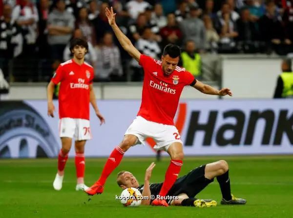 ?i=reuters%2f2019-04-18%2f2019-04-18t195204z_163247713_rc15995350c0_rtrmadp_3_soccer-europa-sge-slb_reuters