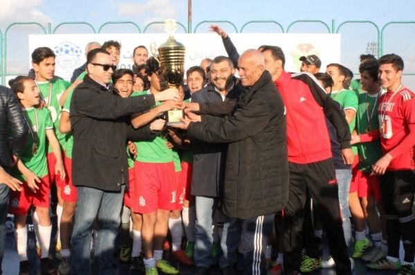 جانب من تتويج الوحدات