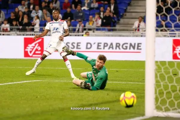 ?i=reuters%2f2019-04-19%2f2019-04-19t203112z_410444706_rc15f9f23ac0_rtrmadp_3_soccer-france-lyo-ang_reuters