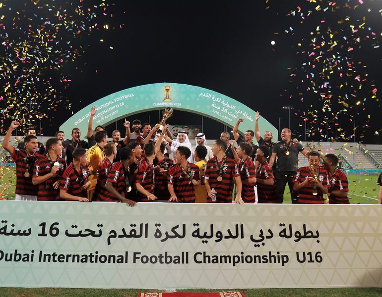 جانب من التتويج